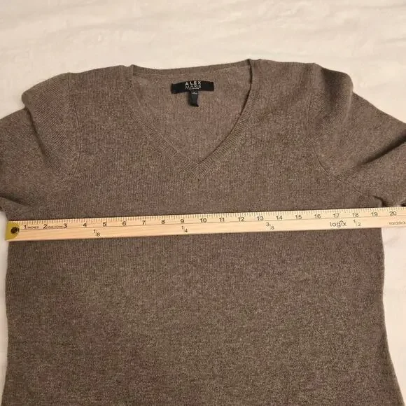 Alex Marie Cashmere Sweater Brown V-Neck  Sz L Timeless Minimalist QuietLuxury - Picture 5 of 7